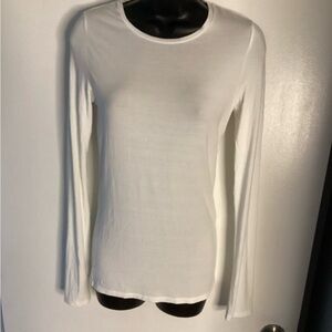 NWOT Majestic Paris White Long Sleeve Tee XS-S